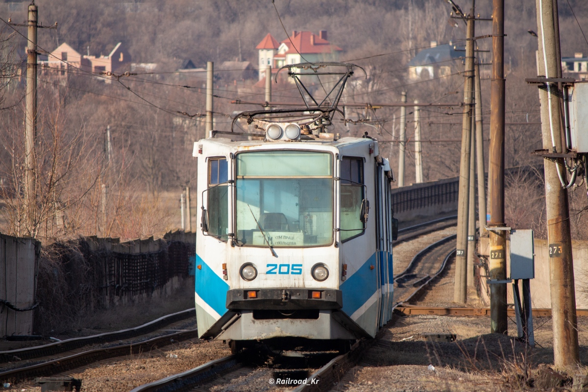 Кривой Рог, 71-611 № 205