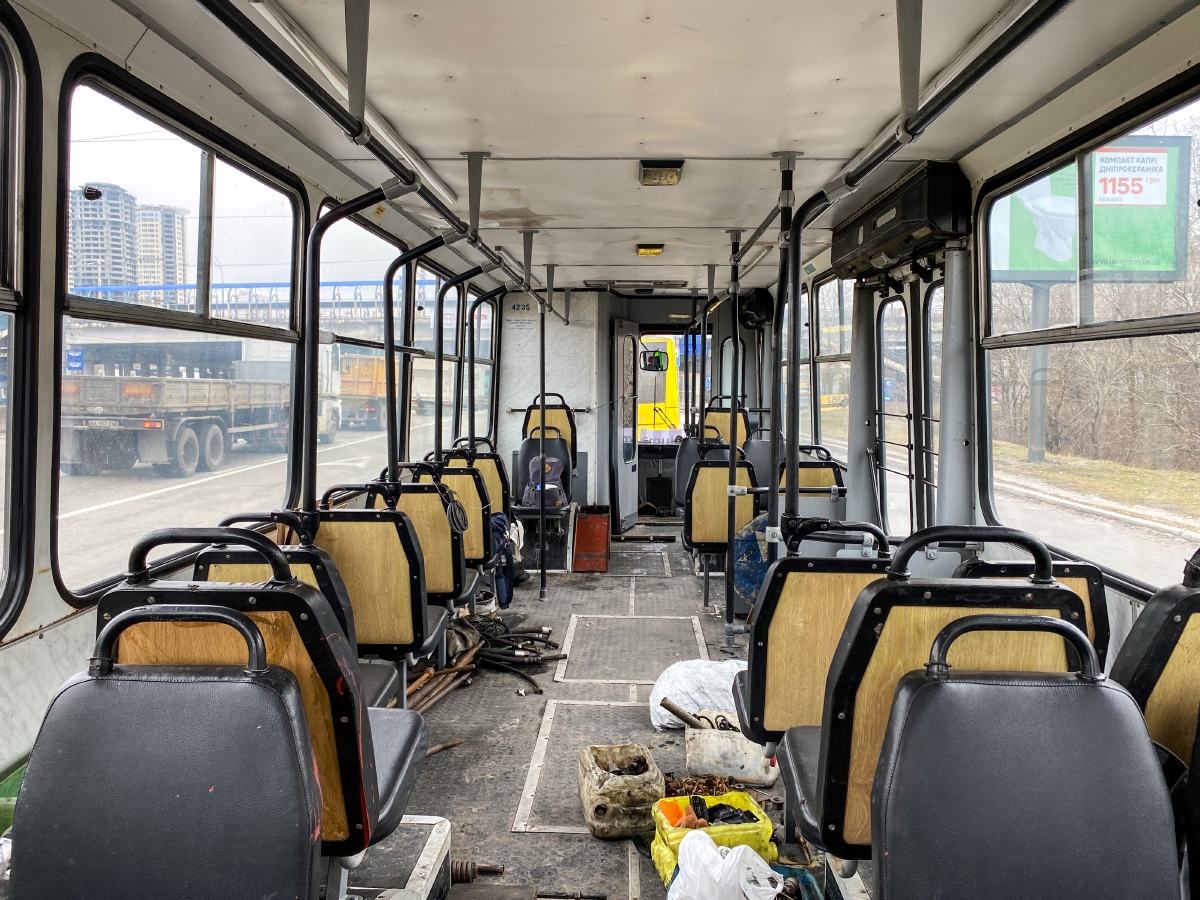 Киев, ЮМЗ Т2 № 4235 Киев, ЮМЗ Т2 № 4235