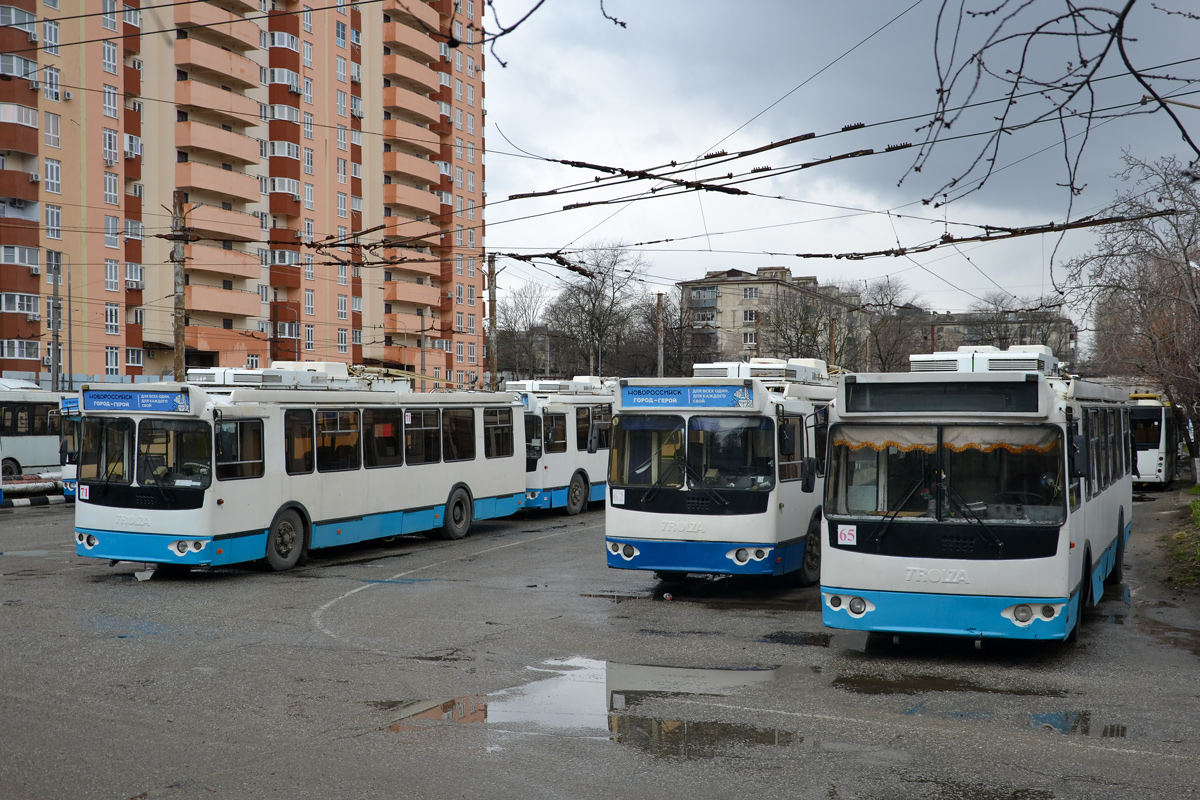 Новороссийск, ЗиУ-682Г-016.04 № 71; Новороссийск, ЗиУ-682Г-016.04 № 65