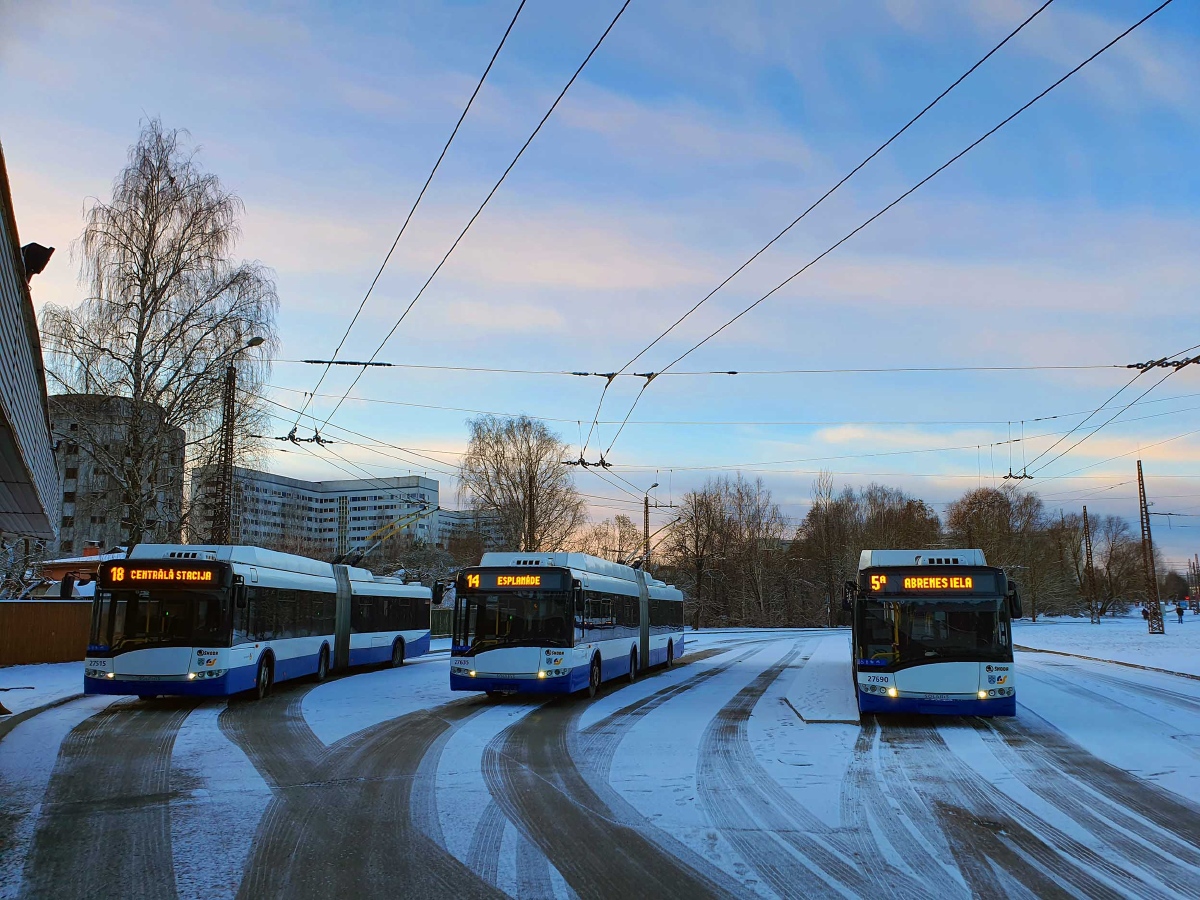 Рига, Škoda 27Tr Solaris III № 27515; Рига, Škoda 27Tr Solaris III № 27635; Рига, Škoda 27Tr Solaris III № 27690