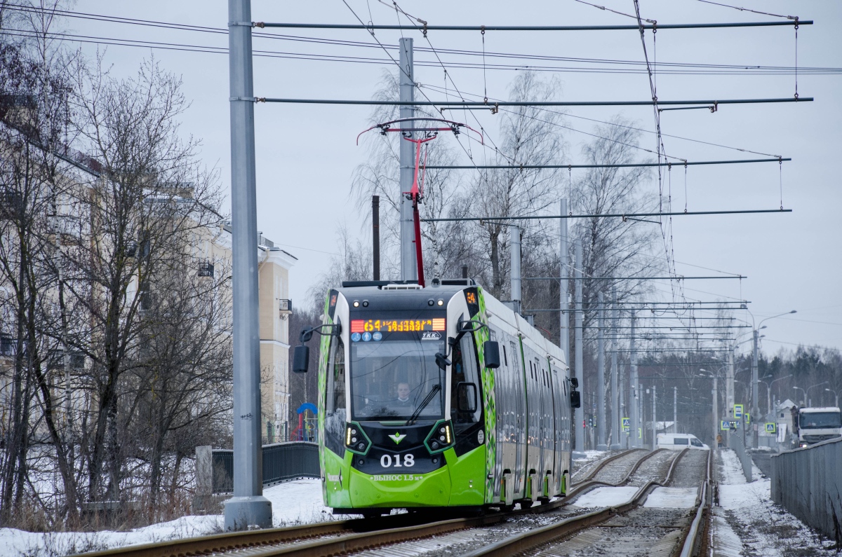 Sankt-Peterburg, Stadler B85600M № 018