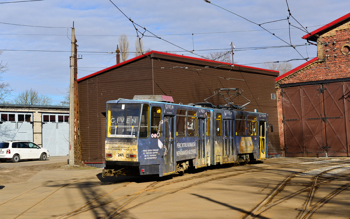 Лиепая, Tatra KT4D № 241