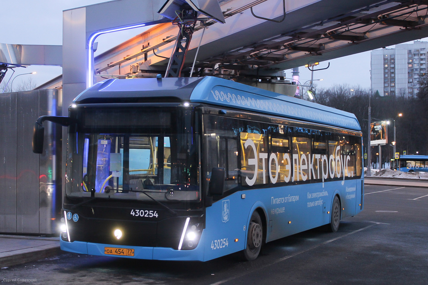 Moskva, LiAZ-6274 č. 430254