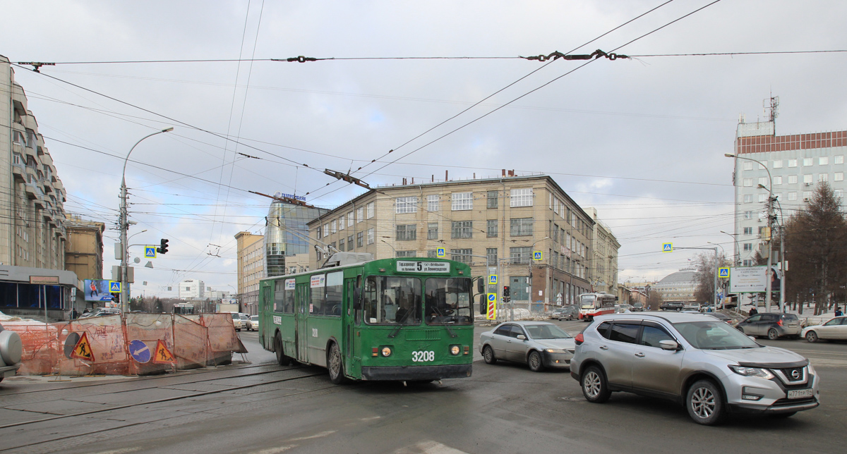 Новосибирск, ЗиУ-682Г [Г00] № 3208