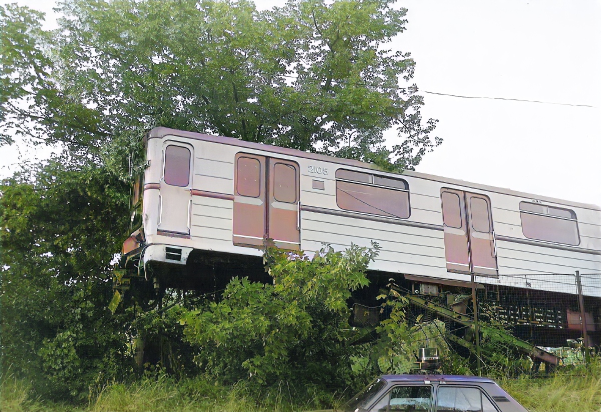 Прага, 81-717.1 № 2105