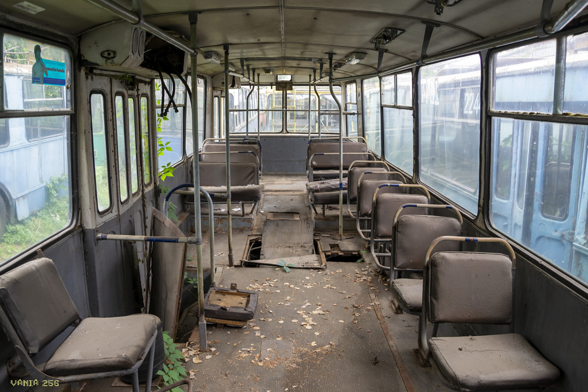 日托米爾, ZiU-682G [G00] # 2044