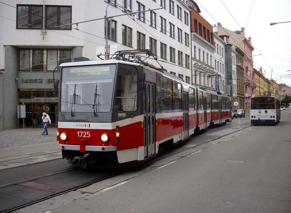 Брно, Tatra KT8D5SU № 1725; Брно, Škoda 14Tr17/6M № 3276