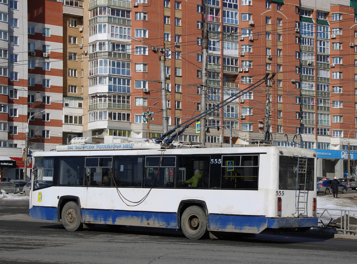 Киров, БТЗ-52764Р № 555