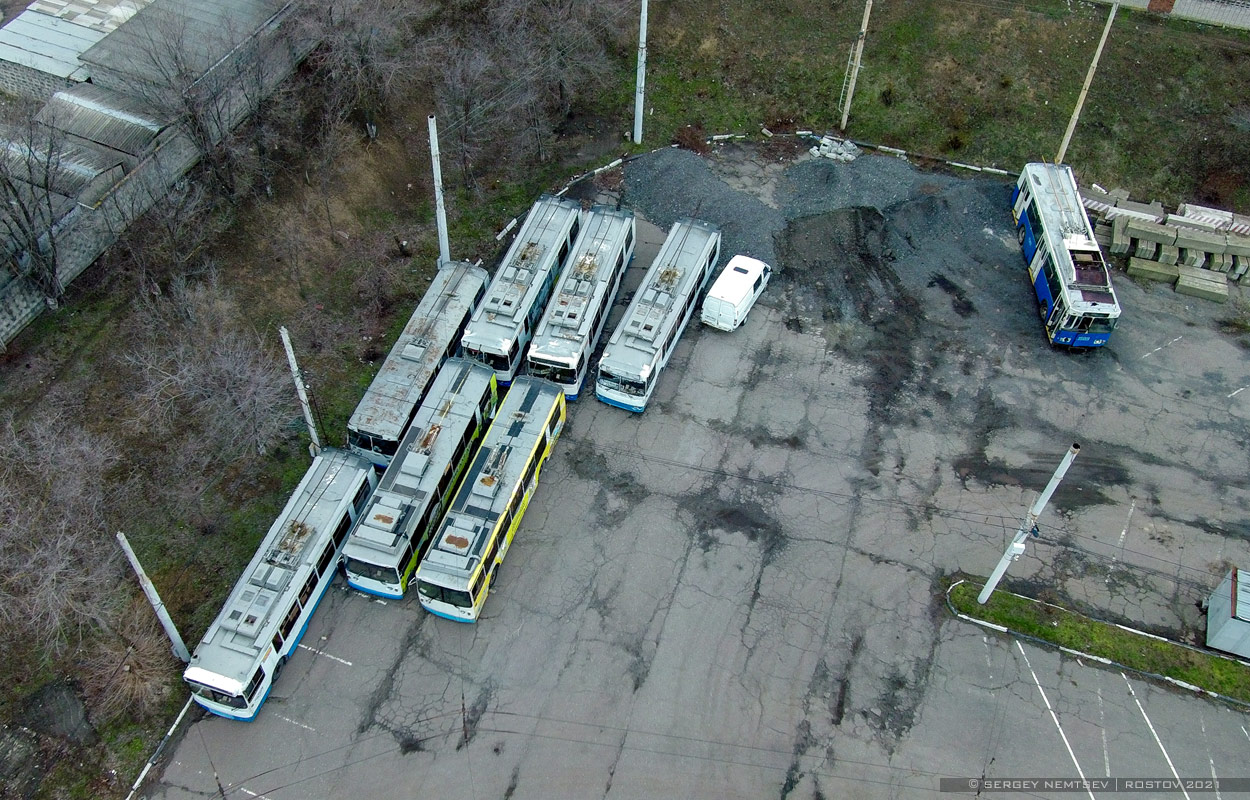 Ростов-на-Дону, ЗиУ-682Г-016 (012) № 306; Ростов-на-Дону, ВЗТМ-5284.02 № 313; Ростов-на-Дону, ЗиУ-682Г-016.02 (с широкой 1-й дверью) № 317; Ростов-на-Дону, ЗиУ-682Г-016.02 (с широкой 1-й дверью) № 320; Ростов-на-Дону, ЗиУ-682Г-016.02 (с широкой 1-й дверью) № 321; Ростов-на-Дону, ЗиУ-682ГМ1 (с широкой передней дверью) № 360; Ростов-на-Дону, ЗиУ-682Г-016.02 (с широкой 1-й дверью) № 316; Ростов-на-Дону, ВЗТМ-5284.02 № 314; Ростов-на-Дону — Разные фотографии