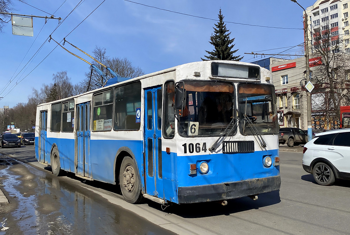 Брянск, ЗиУ-682Г [Г00] № 1064