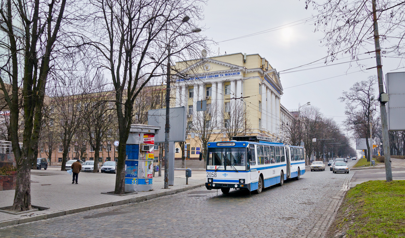 Днепр, ЮМЗ Т1 № 2058