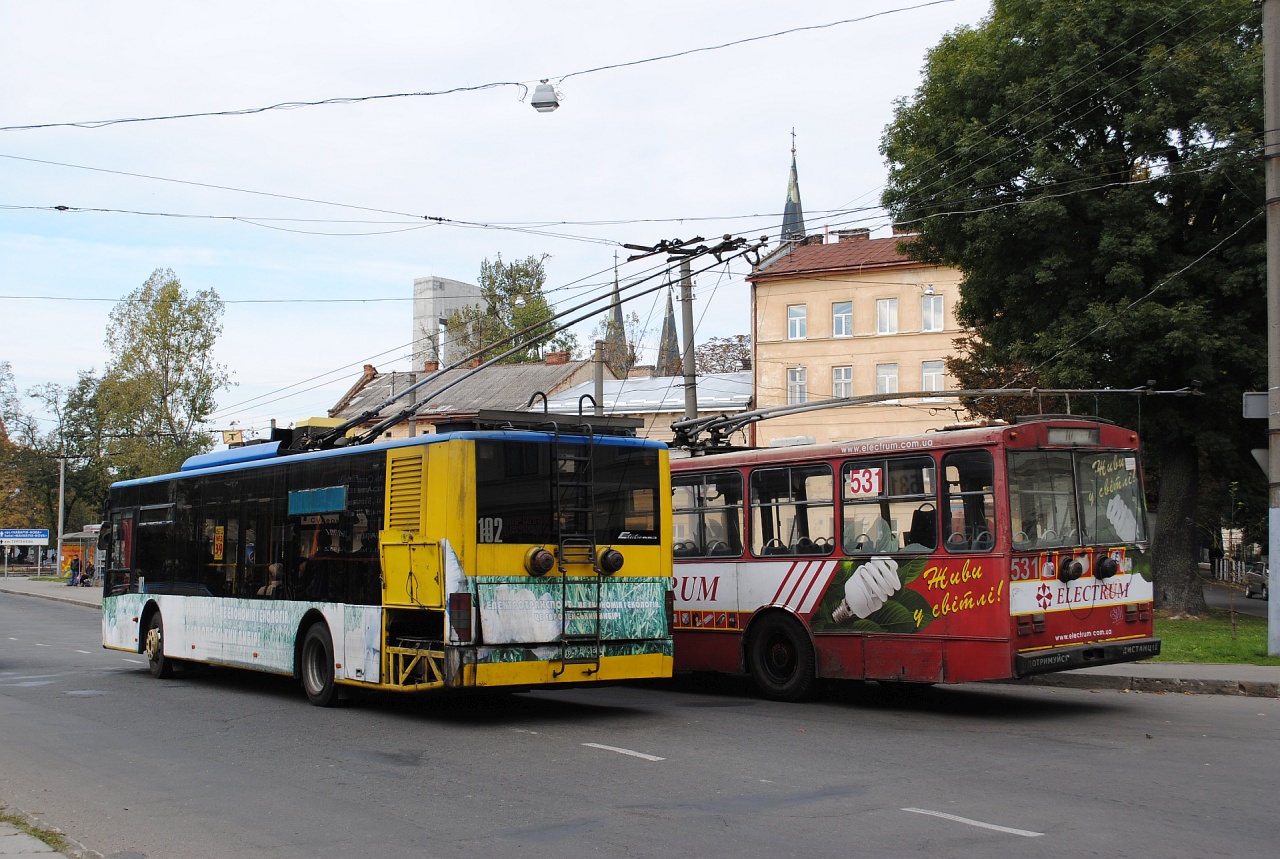 Львів, ЛАЗ E183D1 № 102 Львів, ЛАЗ E183D1 № 102