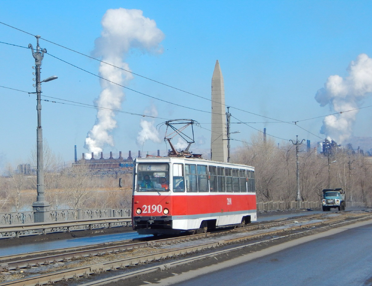 Magnitogorsk, 71-605 (KTM-5M3) Nr. 2190