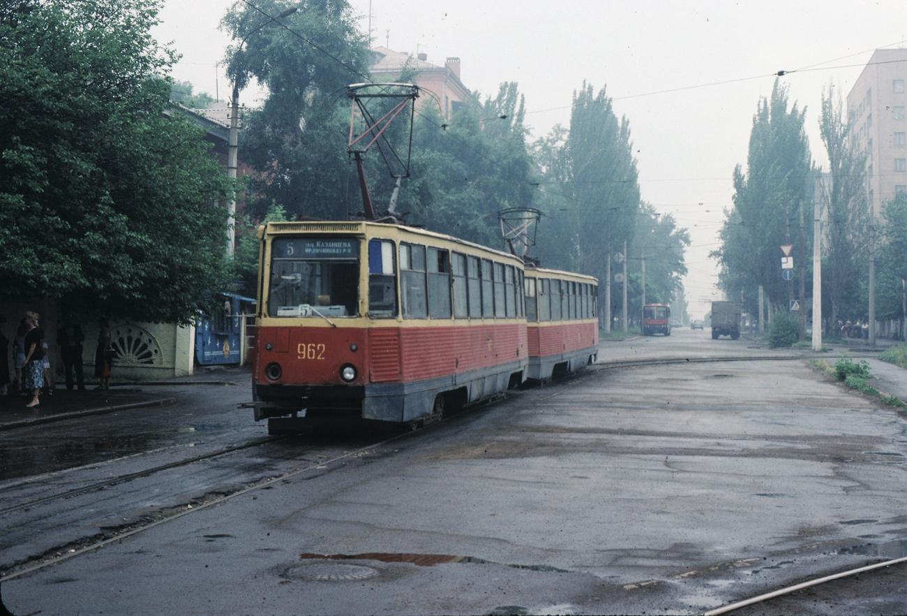 Mariupol, 71-605 (KTM-5M3) Nr. 962 Mariupol, 71-605 (KTM-5M3) Nr. 962