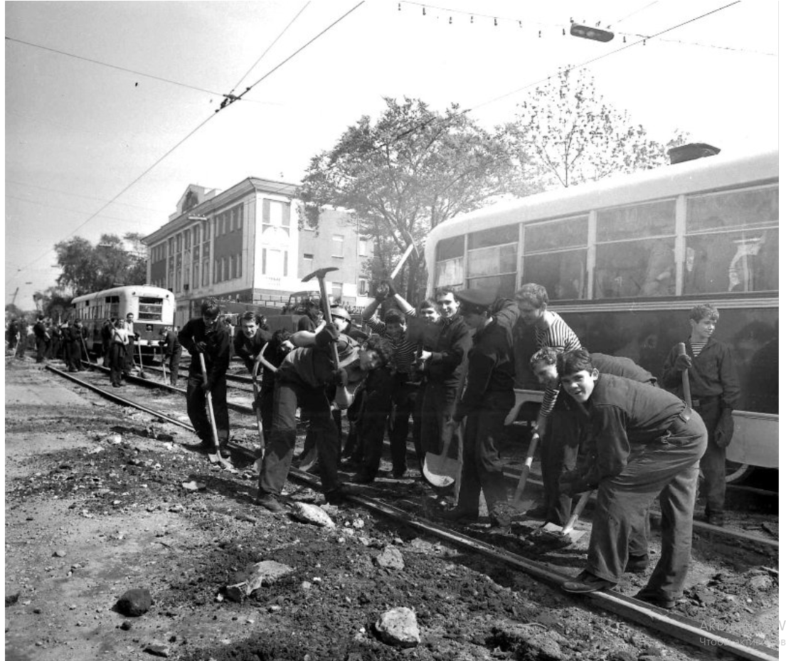 Vladivostok — Historic Photos — Tramway (1971-1990); Vladivostok — Reconstruction and repairs