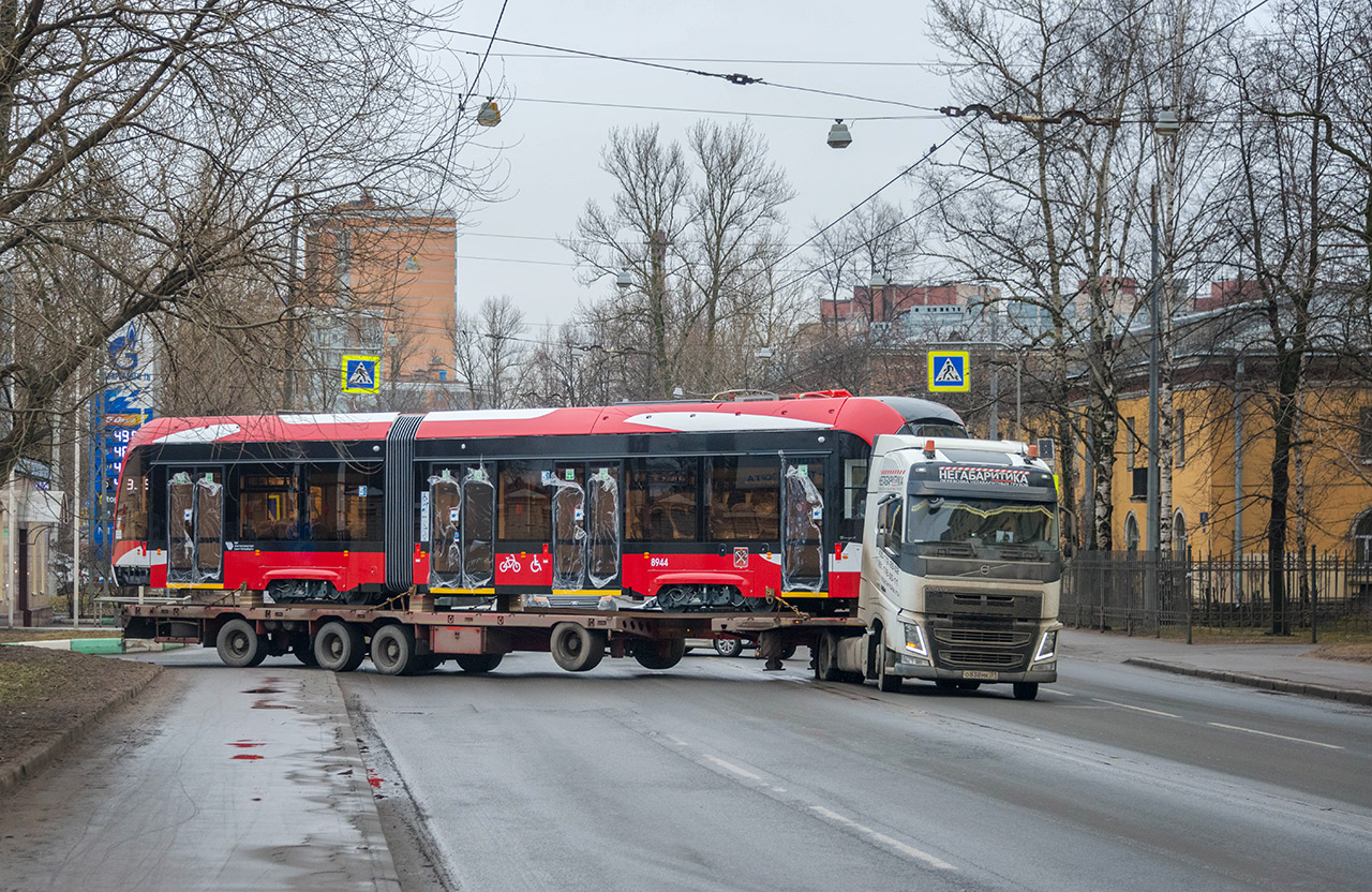 Санкт-Петербург — Новые трамвайные вагоны