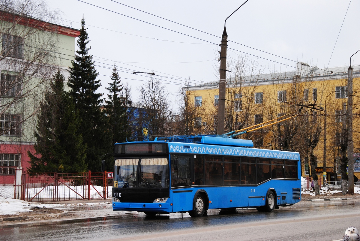 Дзержинск, СВАРЗ-МАЗ-6235.00 № 016