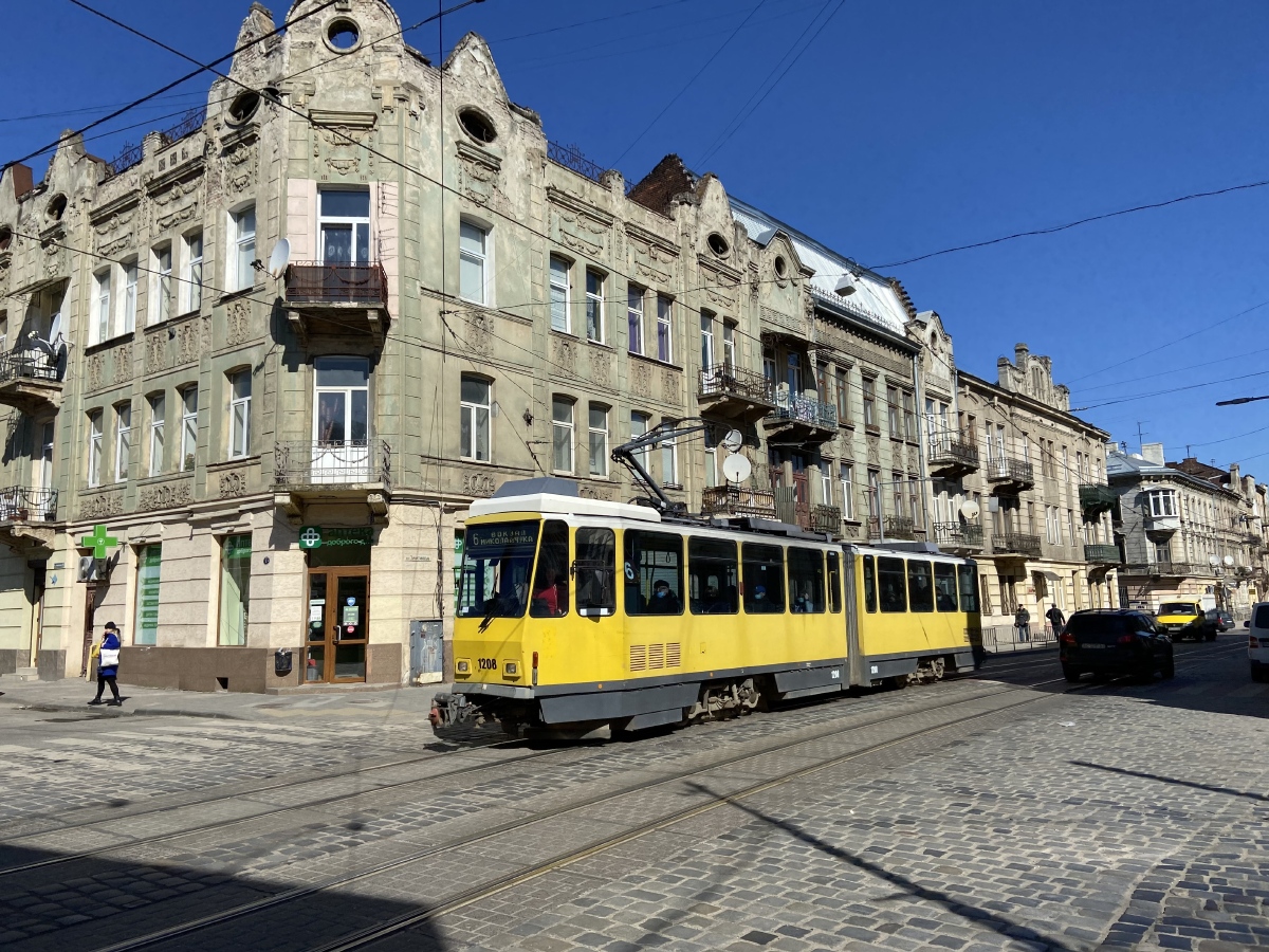 Львов, Tatra KT4DM № 1208