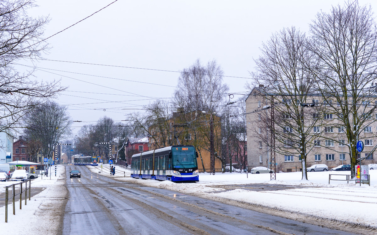 Рига, Škoda 15T ForCity Alfa Riga № 57027