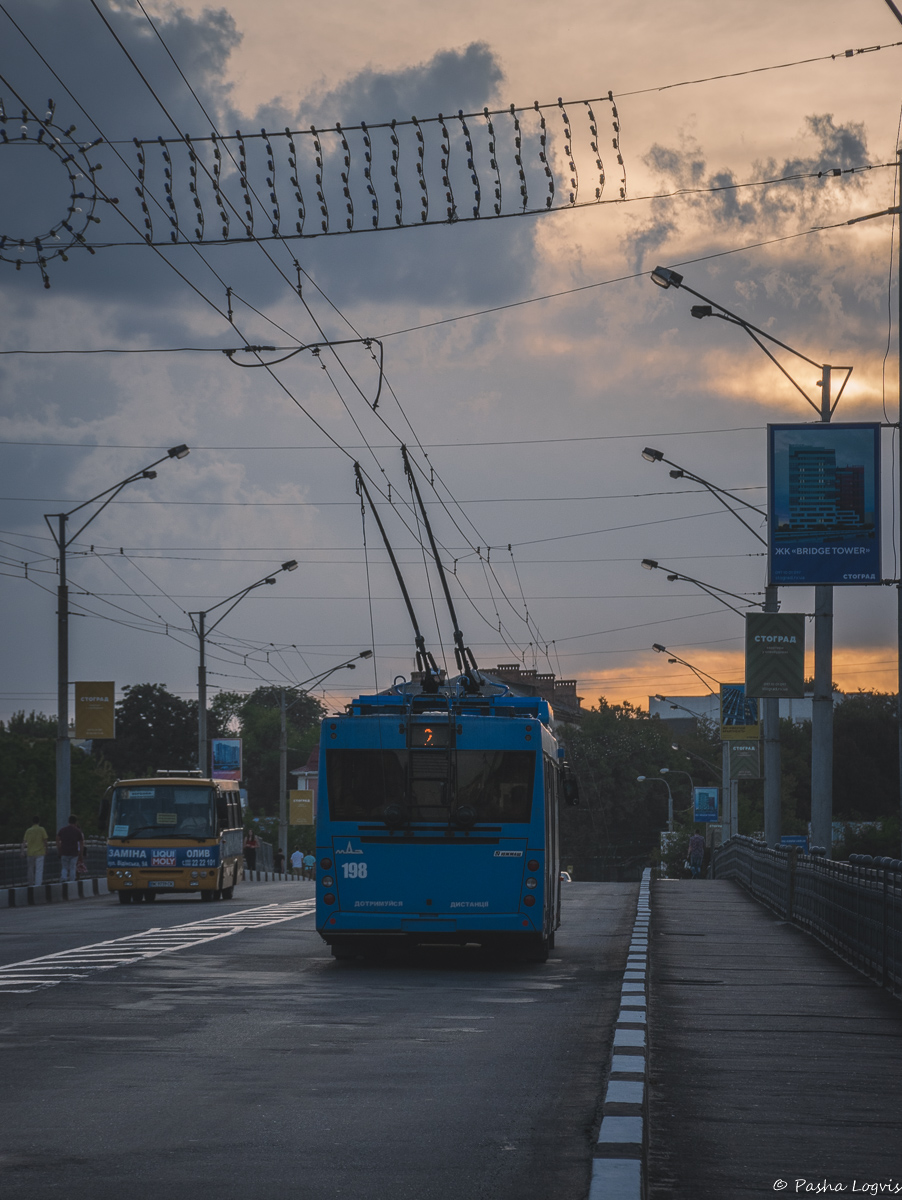 Ровно, Дніпро Т203 № 198
