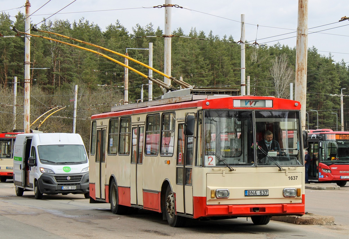 Вильнюс, Škoda 14Tr13/6 № 1637