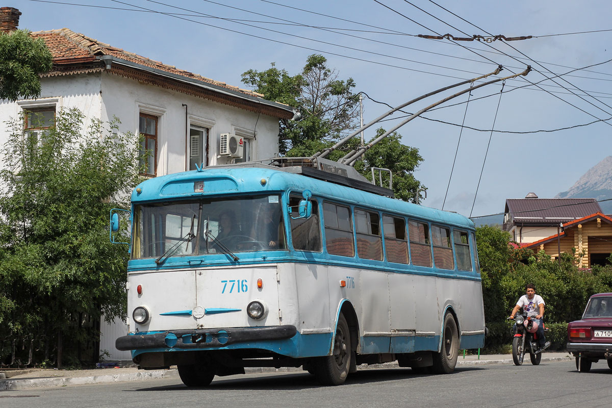 Trolleybus de Crimée, Škoda 9TrH27 N°. 7716