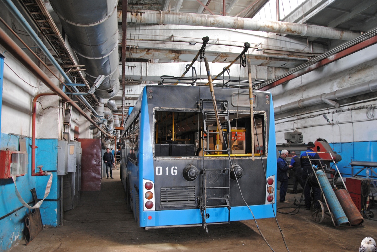 Дзержинск, СВАРЗ-МАЗ-6235.00 № 016