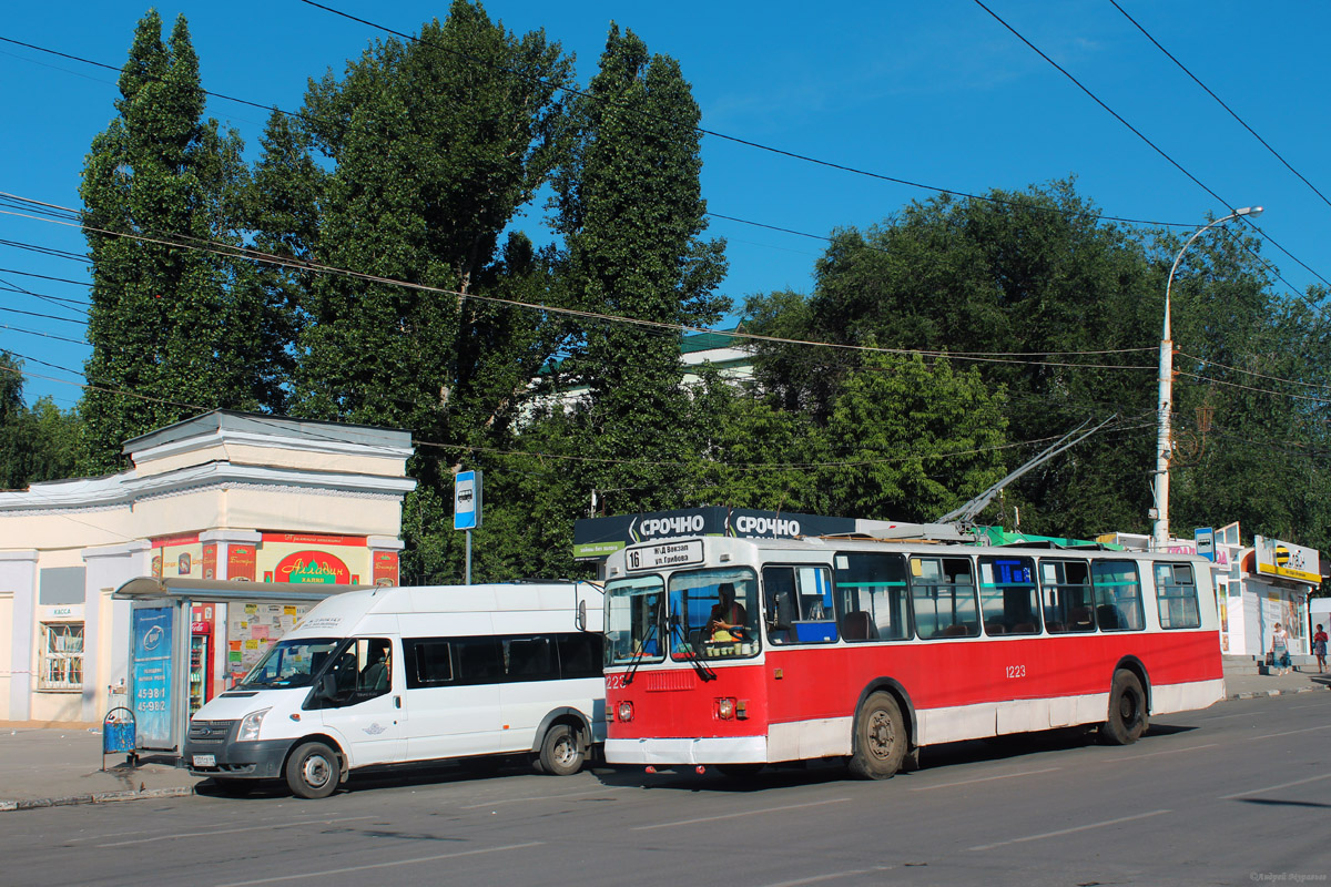 Saratov, ZiU-682G-014 [G0E] č. 1223