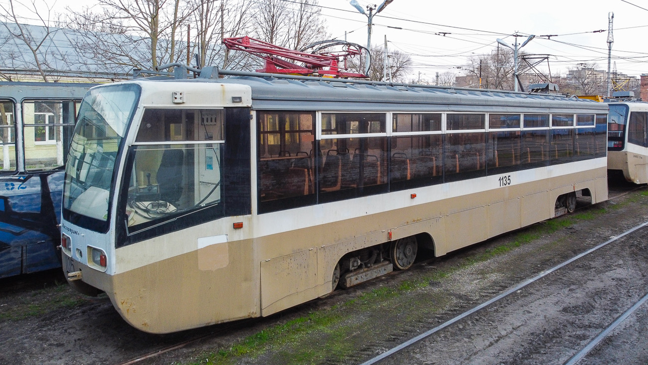 Таганрог, 71-619А № 393