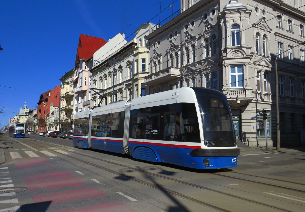 Быдгощ, PESA Swing 121NaB № 175