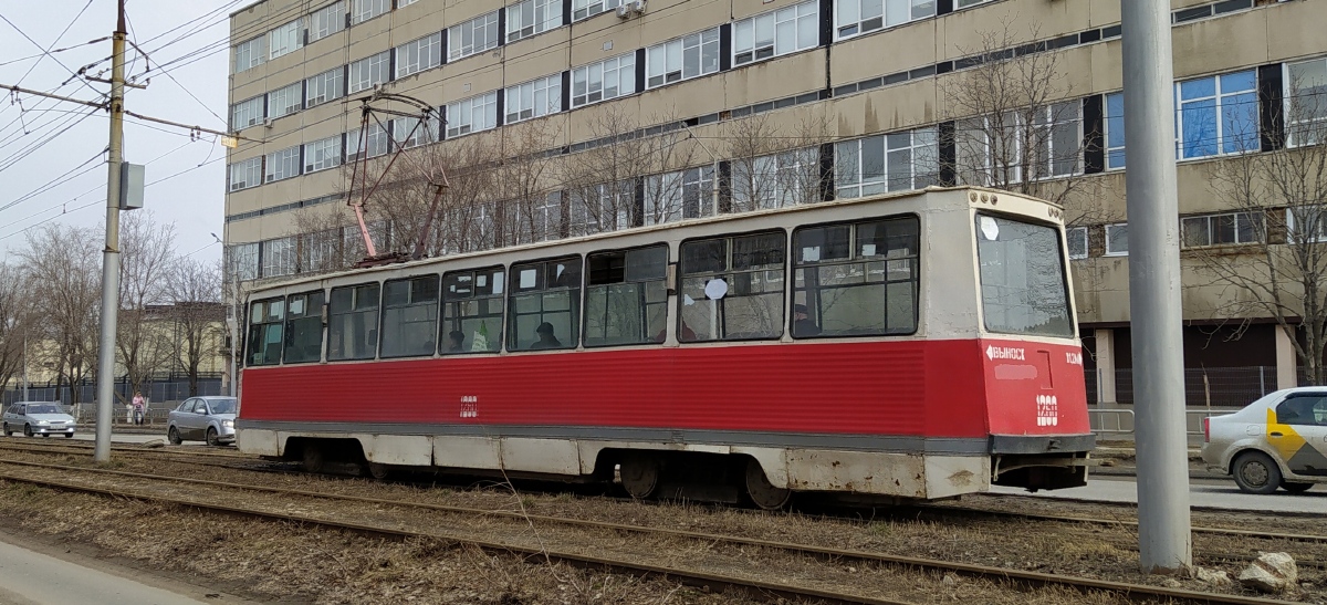 Саратов, 71-605 (КТМ-5М3) № 1260