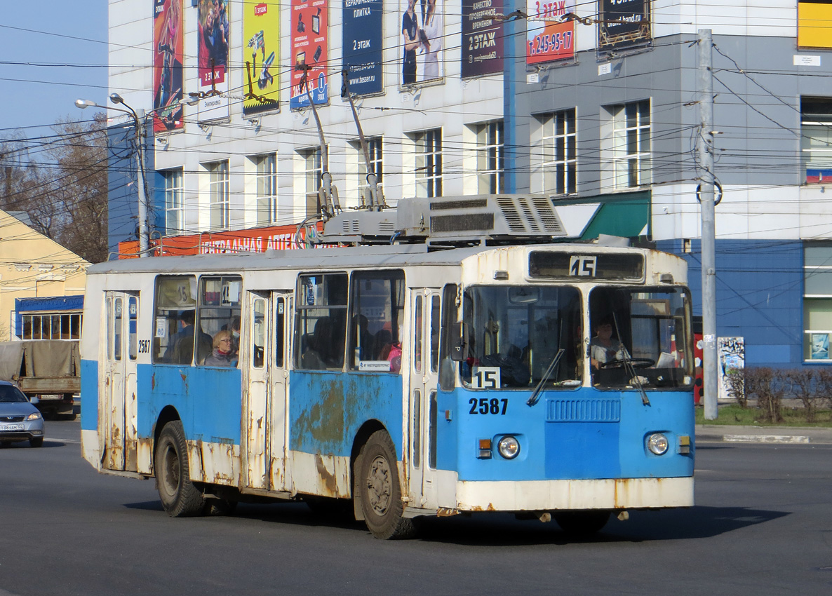 Нижни Новгород, Нижтролл (ЗиУ-682Г) № 2587