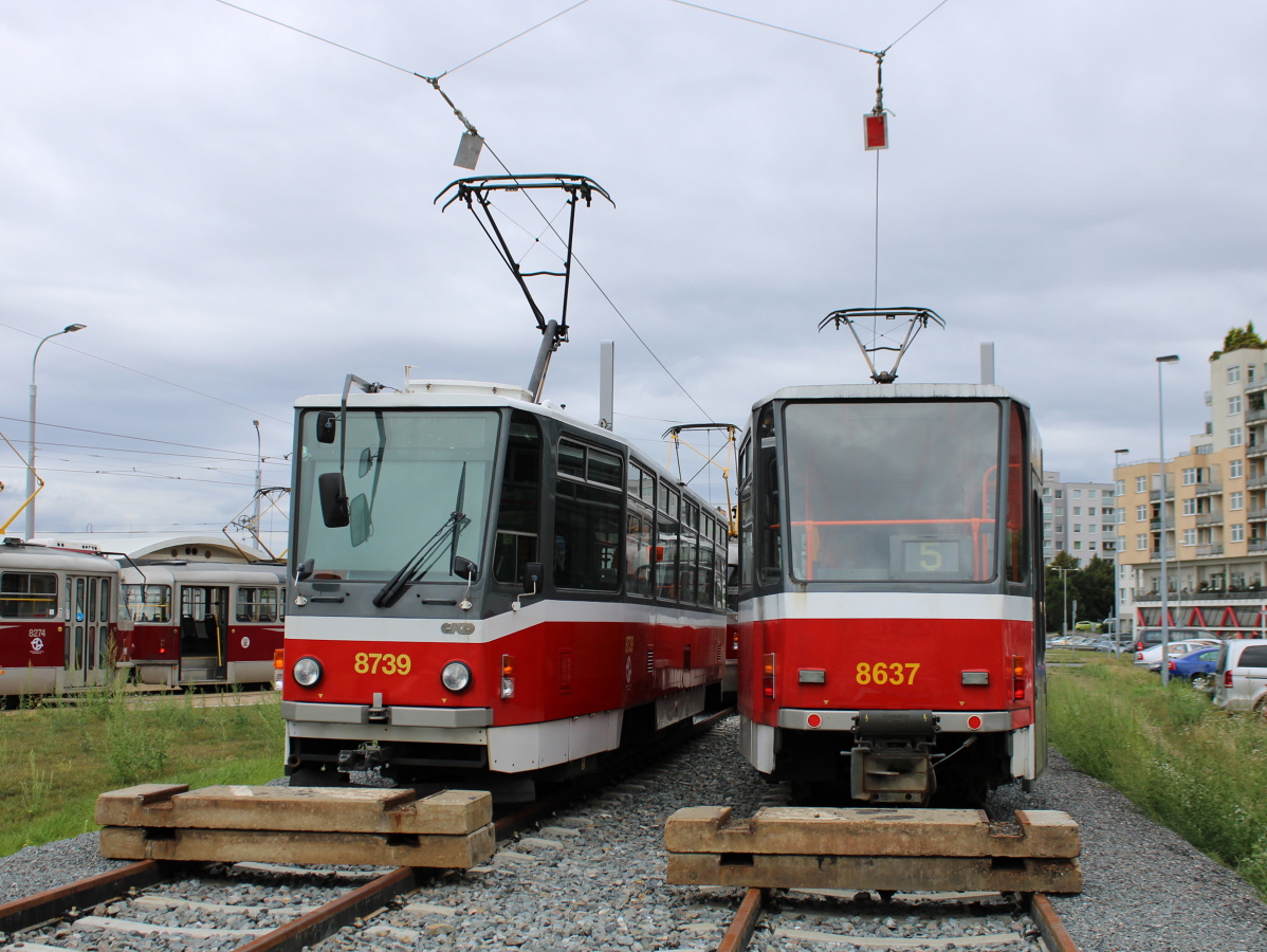 Прага, Tatra T6A5 № 8637; Прага, Tatra T6A5 № 8739