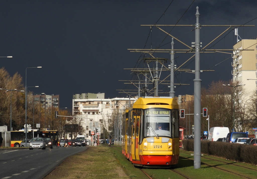 Варшава, Konstal 105N2k/2000 № 2124