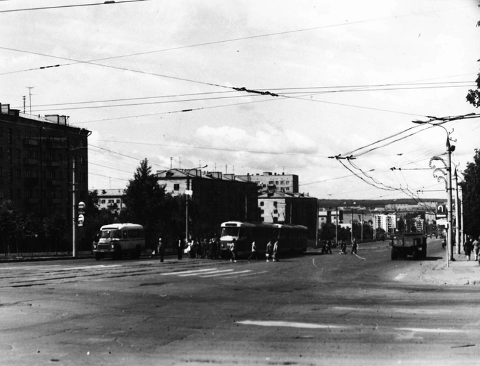 Iżewsk — Electric transit lines; Iżewsk — Old photos