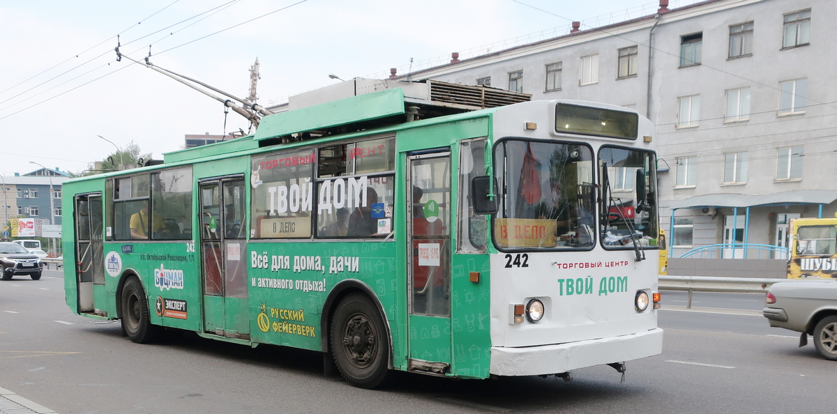 Иркутск, СТ-682Г № 242