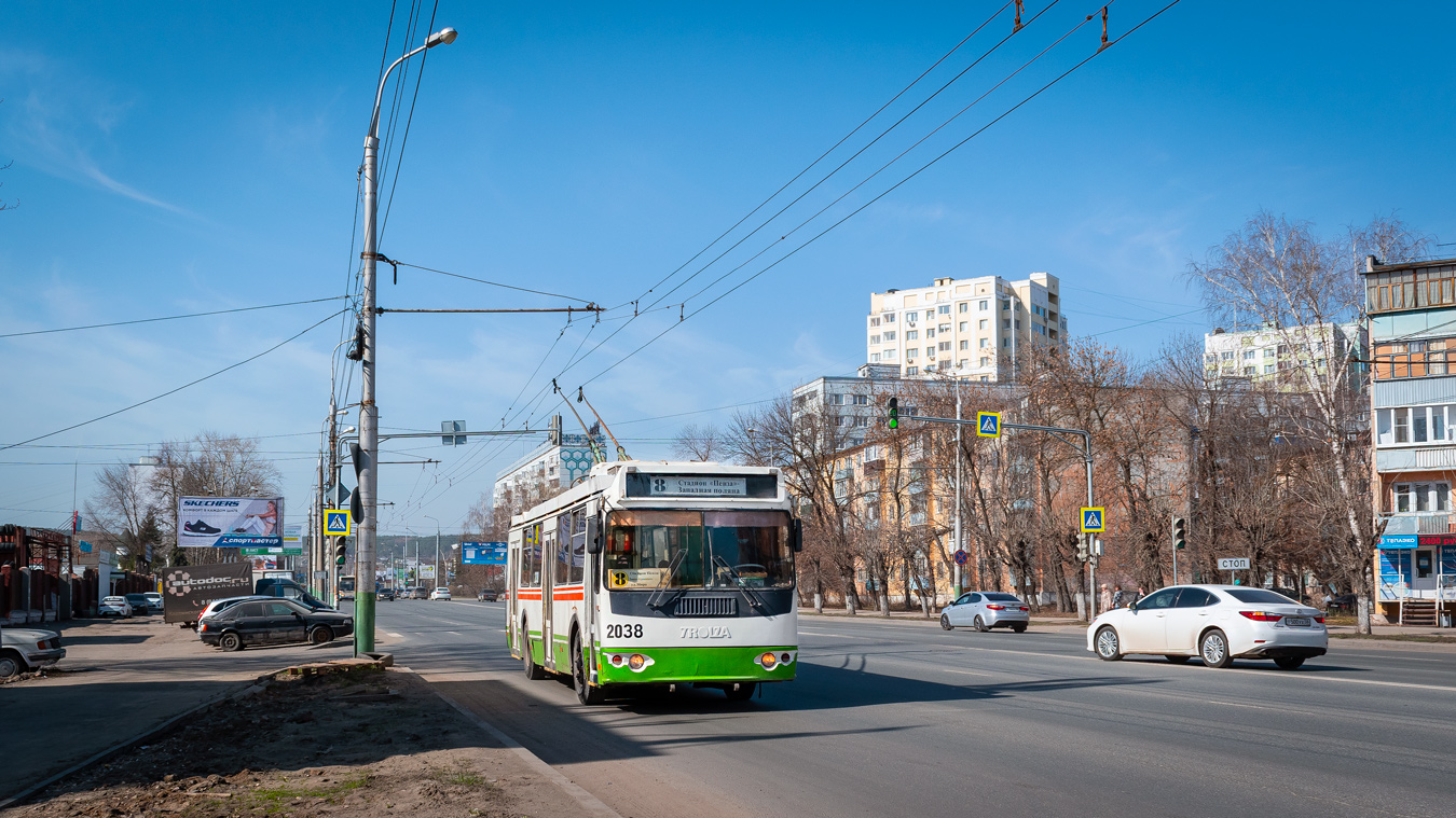 Пенза, ЗиУ-682Г-016.02 № 2038