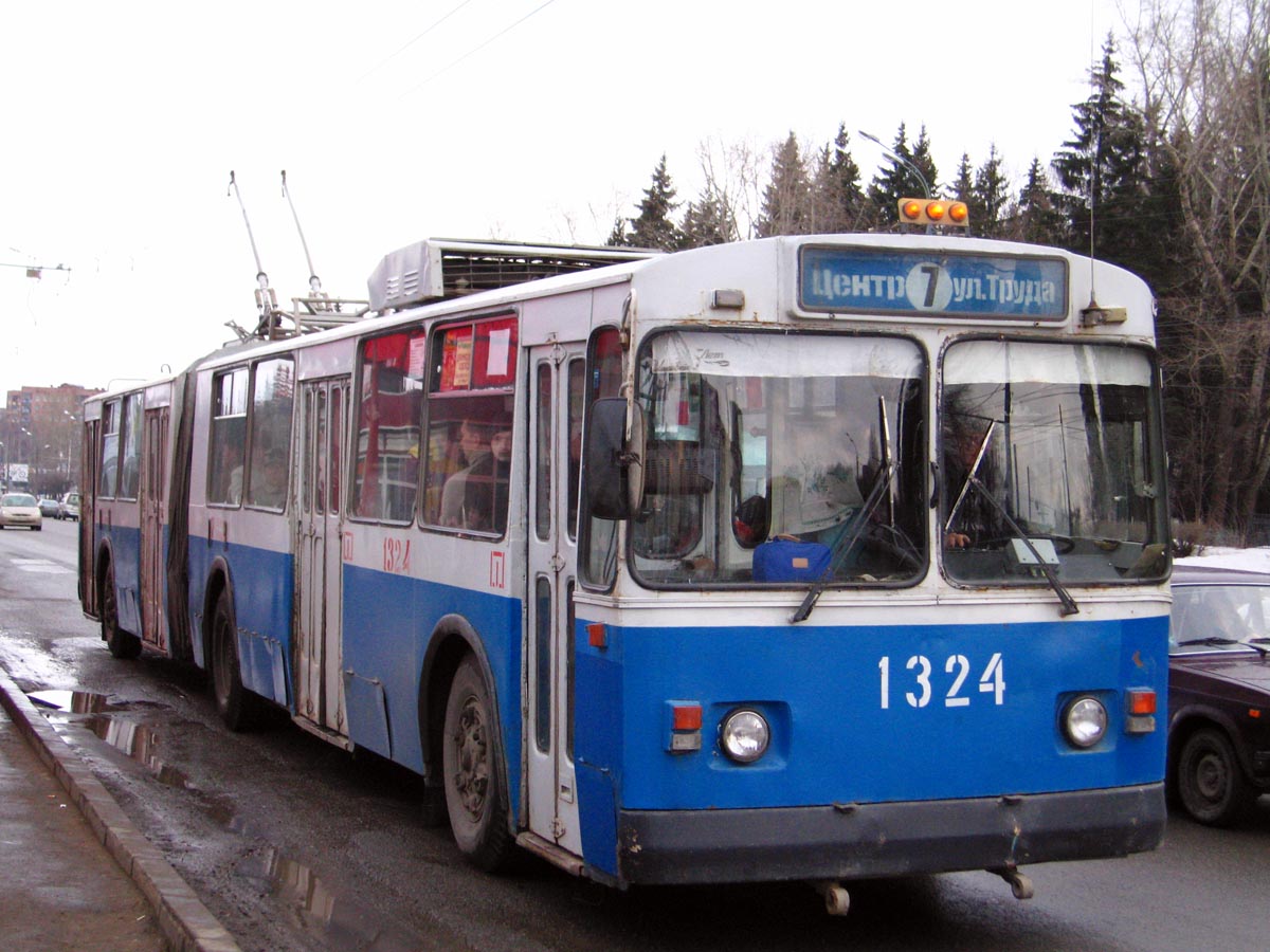 Ижевск, ЗиУ-683В01 № 1324