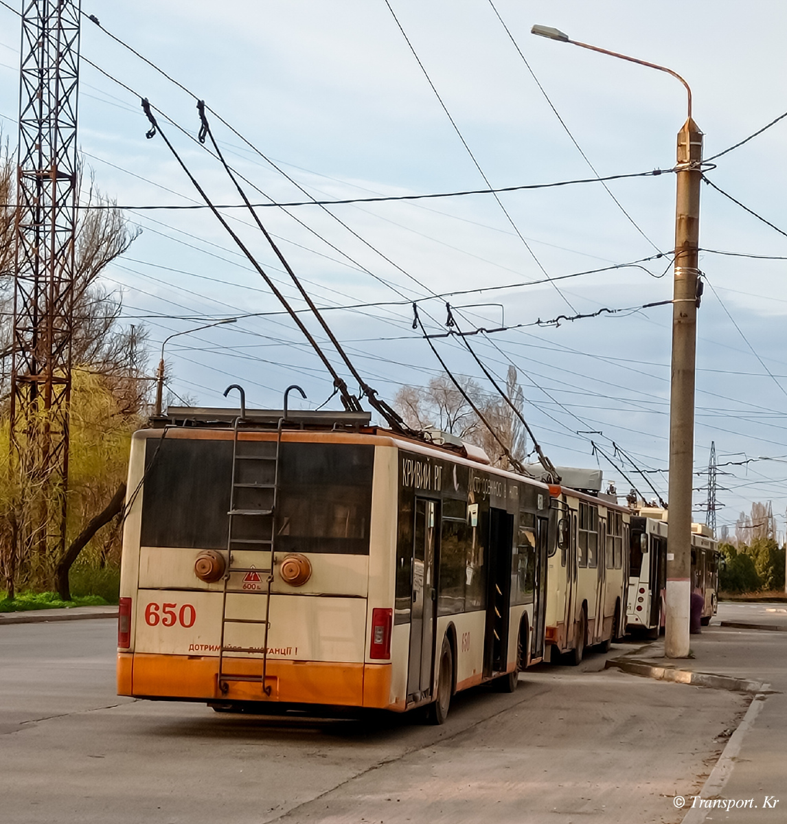 Krivij Rih, LAZ E183D1 Br. 650