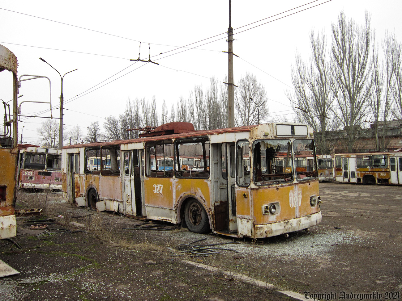 Алчевск, ЗиУ-682В [В00] № 327