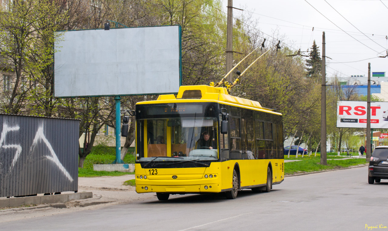 Полтава, Богдан Т70110 № 123