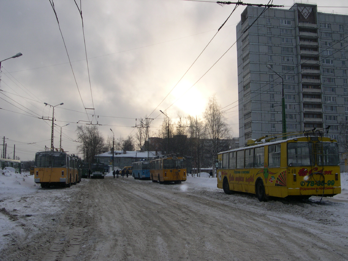 Петрозаводск, ЗиУ-682В [В00] № 240