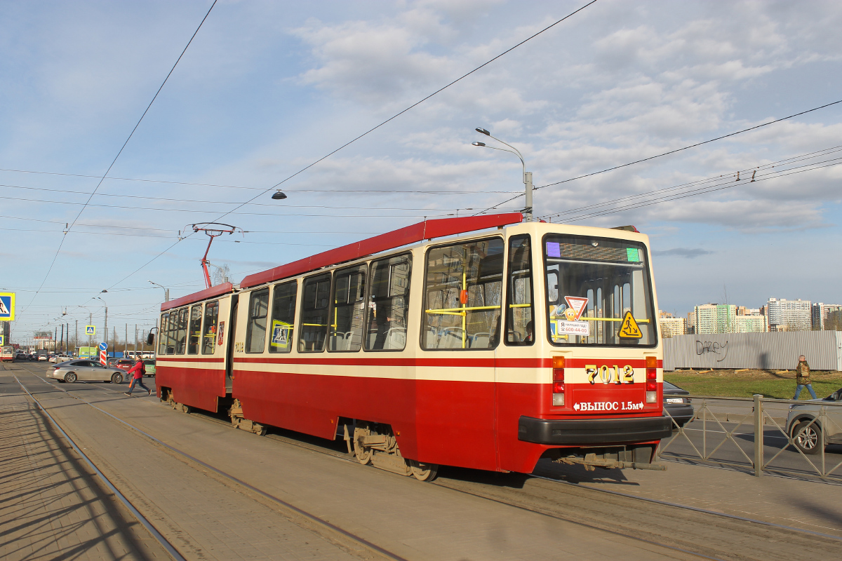 Sankt Petersburg, LVS-86M2 Nr 7012