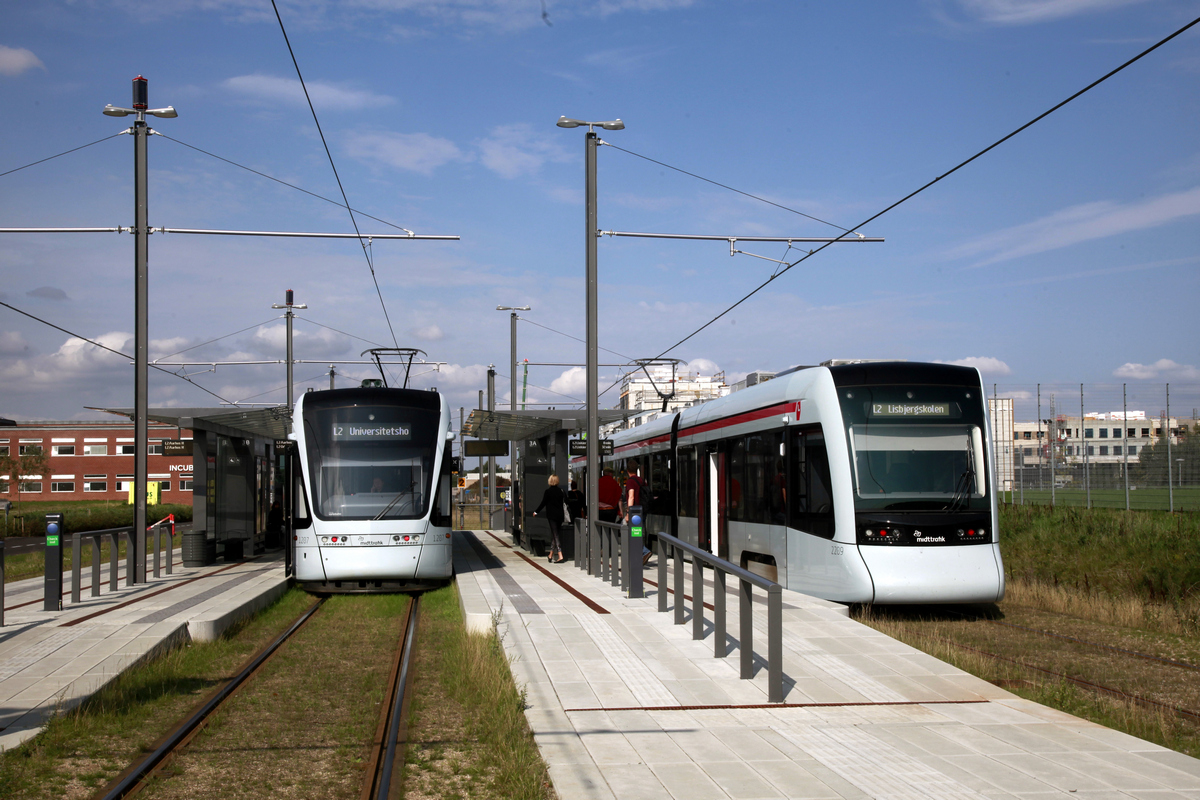 Орхус, Stadler Variobahn № 1107-1207; Орхус, Stadler Tango ZR № 2109-2209