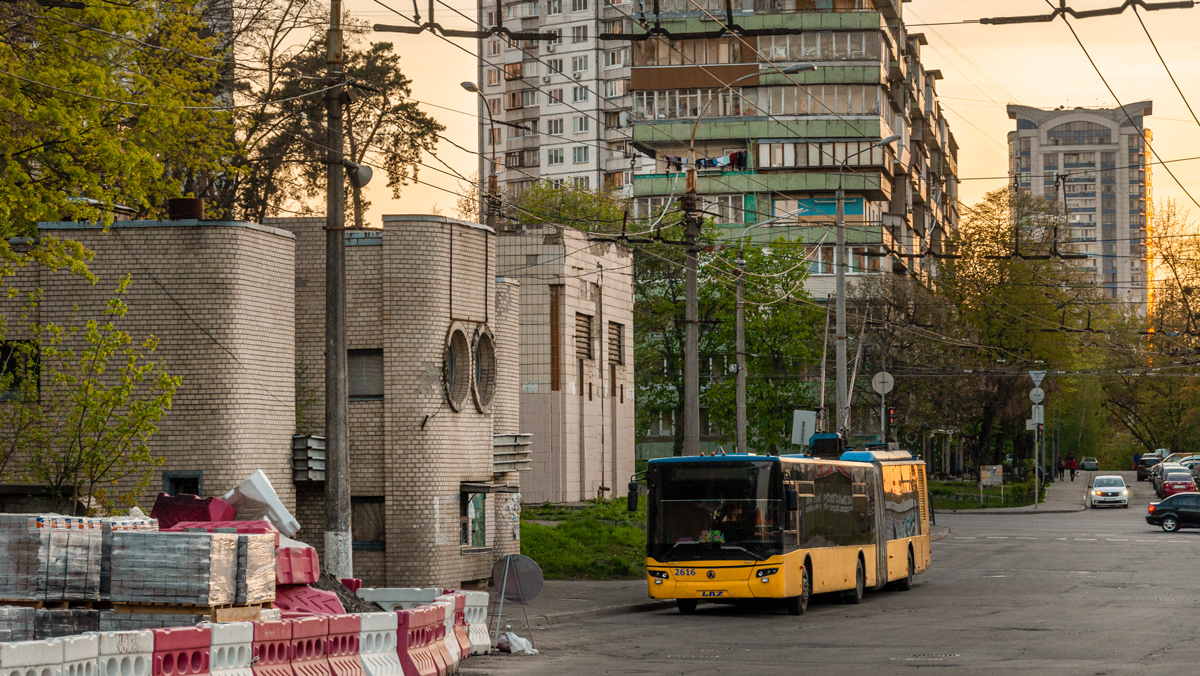 Киев, ЛАЗ E301D1 № 2616