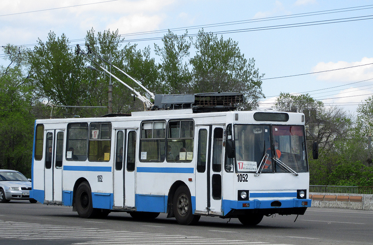 Днепр, ЮМЗ Т1Р (Т2П) № 1052