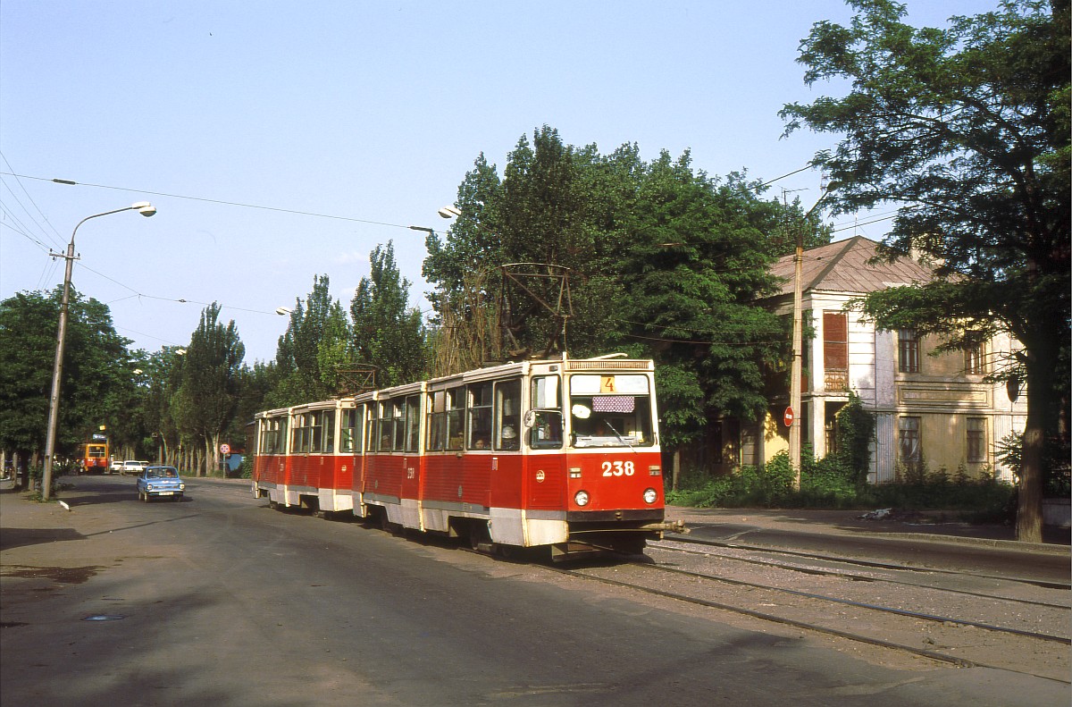 Макеевка, 71-605А № 238; Макеевка — Фотографии Matti, Томаса Фишера и других иностранных гостей — 20.06.1992