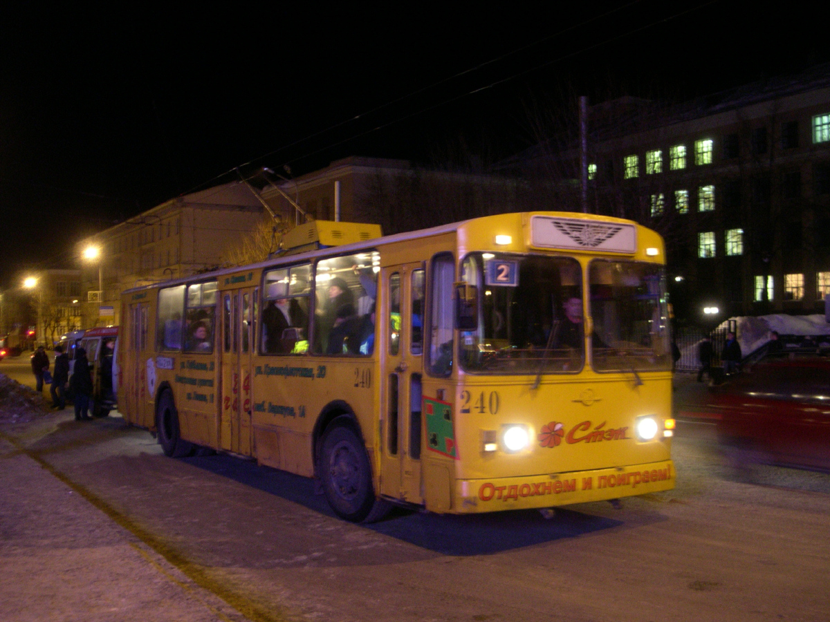 Петрозаводск, ЗиУ-682В [В00] № 240