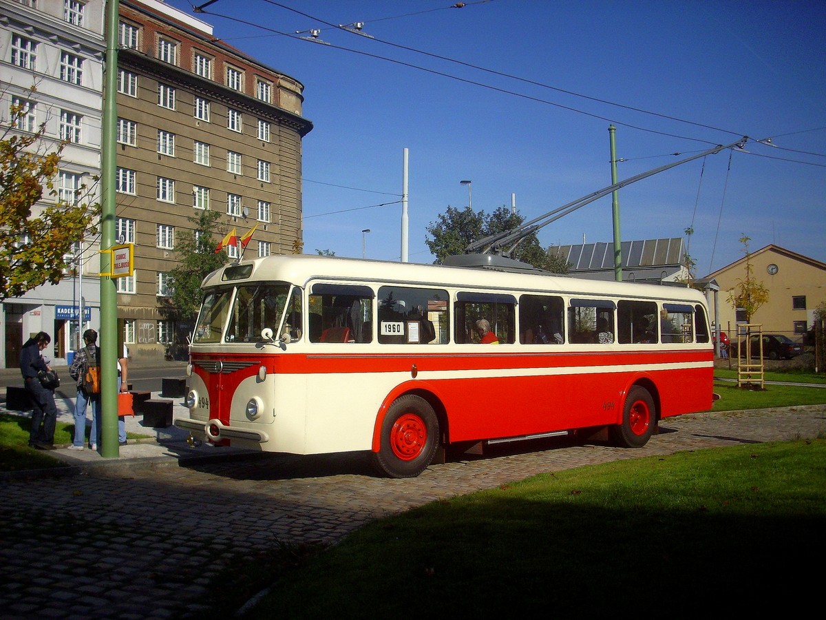 Прага, Škoda 8Tr9 № 494