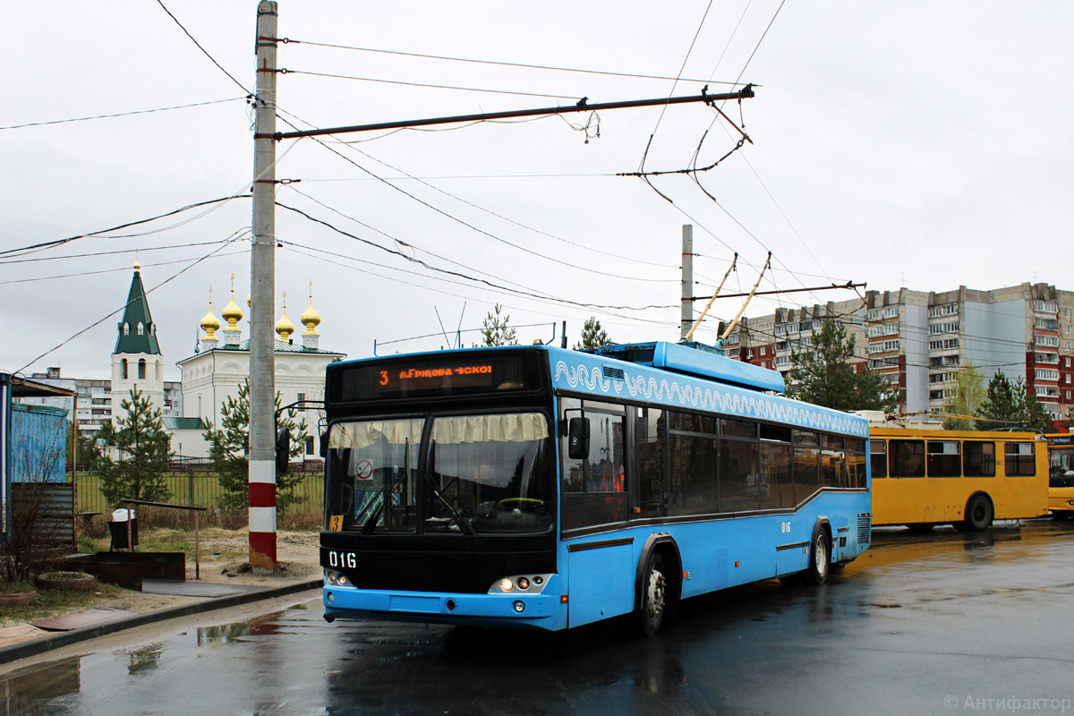 捷爾任斯克, SVARZ-MAZ-6235.00 # 016